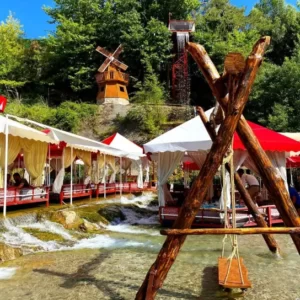 Město Alanya a Dimçay